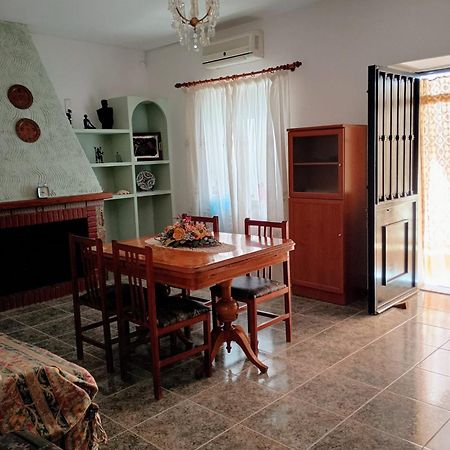 Vivienda Rural Los Iberos M&M, Castellar de Santisteban Екстериор снимка