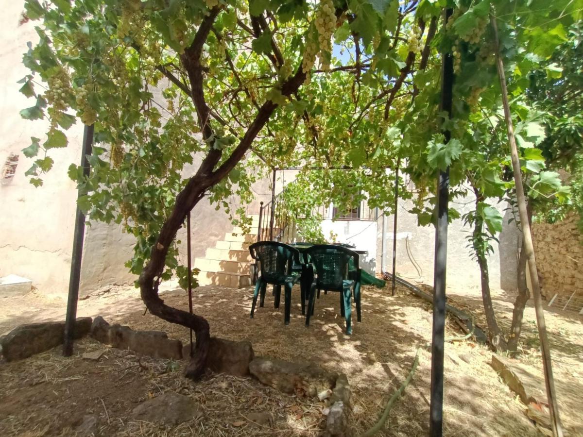 Vivienda Rural Los Iberos M&M, Castellar de Santisteban Екстериор снимка